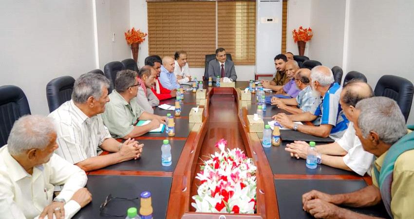 عدن.. مقررات وضوابط هامة لتنظيم عملية بيع وشراء الأسماك