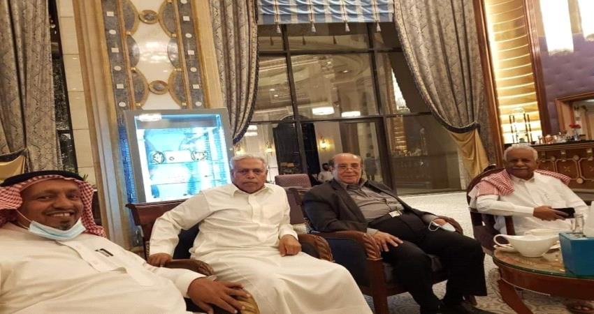 اللواء الحامدي يطلع المستشار العطاس عن اولويات سيقوم بها فور وصوله عدن