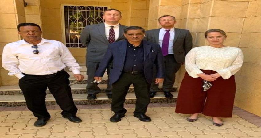 جهود السلام ومحاربة الإرهاب على طاولة نقاش محافظ حضرموت والقائم بأعمال السفارة الأمريكية