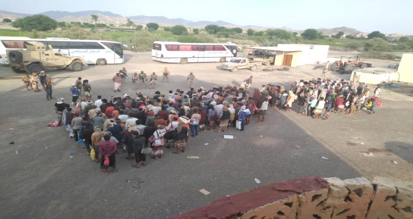 بالصور.. نقل مئات المقاتلين من لحج إلى مأرب