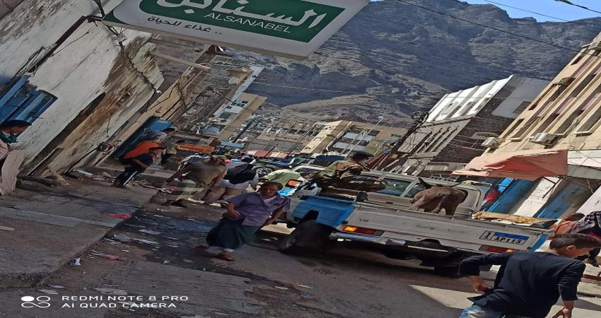 لمنع استخدامها في نقل المياه للتوسعات السكنية العشوائية .. حملة  مصادرة للحمير بعدن