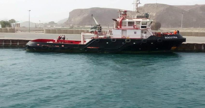 تفاصيل جديدة بشأن تفجير سفينة في سواحل شبوة