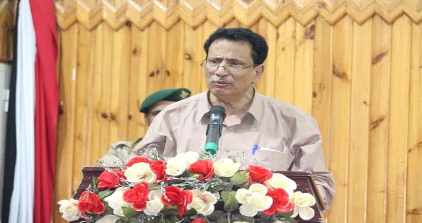 محافظ المهرة : لن نقف مكتوفي الأيدي تجاه أي ممارسات تخل بالأمن والاستقرار