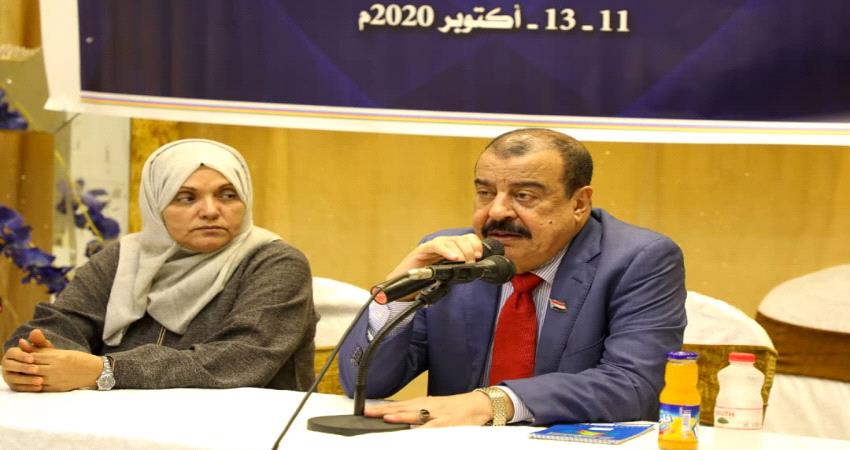 بن بريك : جهود محافظ عدن تمثل نموذج عمل المجلس في إدارة الدولة