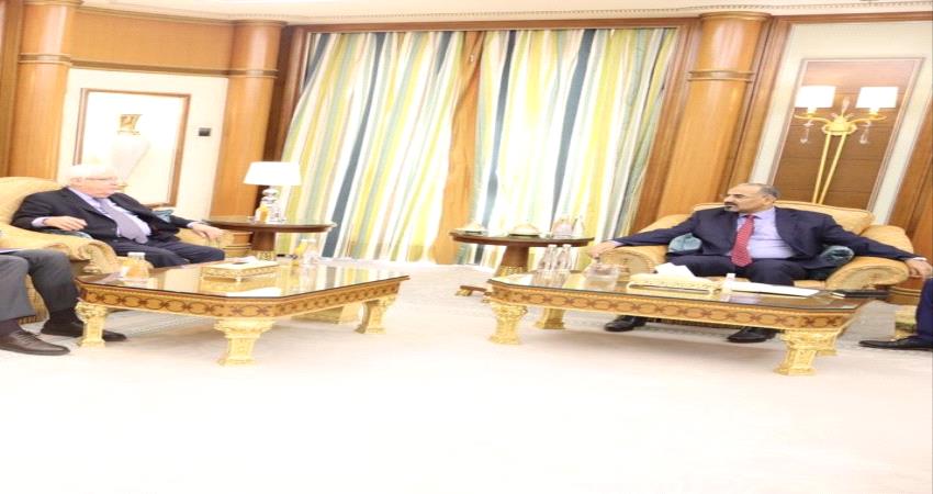 صحيفة دولية تسلط الضوء على مطالب الانتقالي الجنوبي بالتمثيل الحقيقي في مفاوضات التسوية 