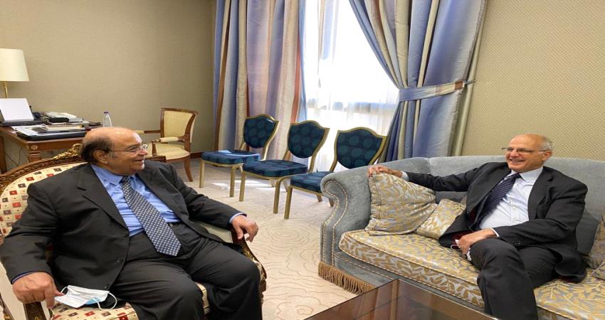 تشديد بريطاني على إزالة معوقات تنفيذ اتفاق الرياض