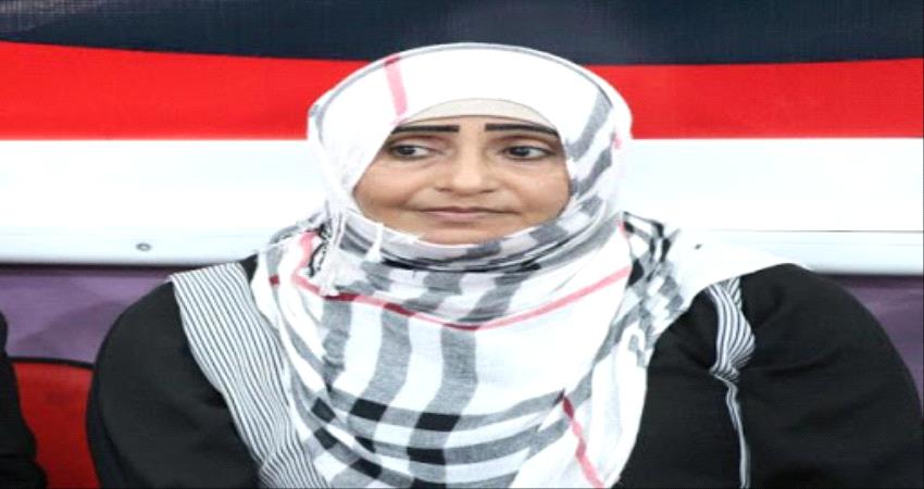 رمي قنبلة على منزل مسؤولة في الحديدة