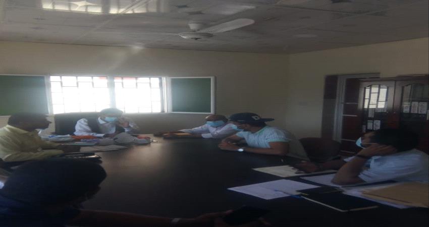 لحج..  مناقشة الاستعدادات لتنفيذ مشروعين احدهما في المجال الصحي واخر في التعليم