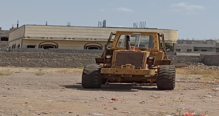 لحج..  الأمن يفرج عن سائق شيول تسبب بقطع كيبل كهربائي لأكثر من مرة