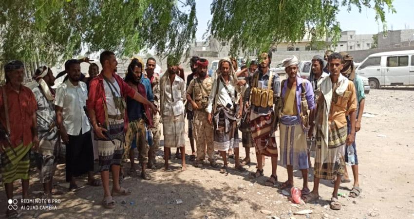 جنود وضباط أمن تبن يطالبون بالعدول عن قرار نقل قائدهم