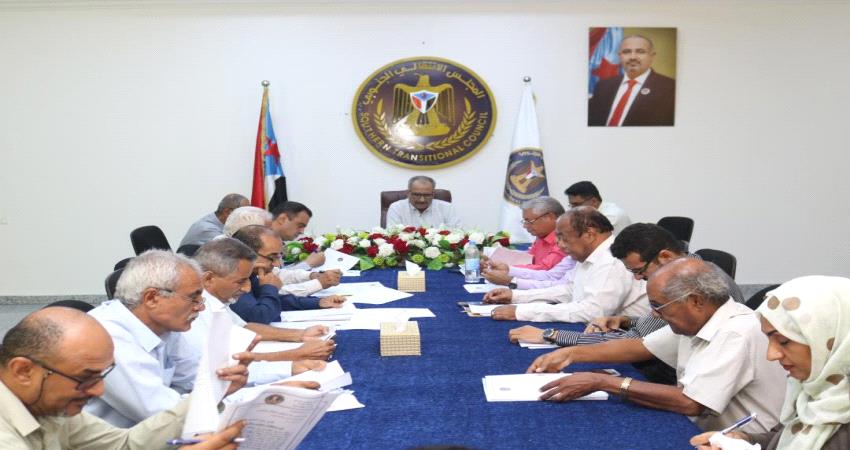 أمانة الانتقالي تقيم فعاليات أكتوبر وتحيي نقطة دوفس عند مدخل عدن