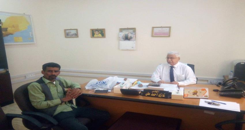 مسؤول بلحج يضع امام الصندوق الاجتماعي للتنمية بعدن عددا من المشاريع الخدمية