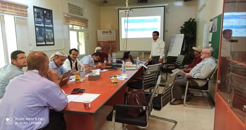اجتماع يستعرض مشاريع ستنفذ في مديريتين بلحج خلال الأشهر المقبلة
