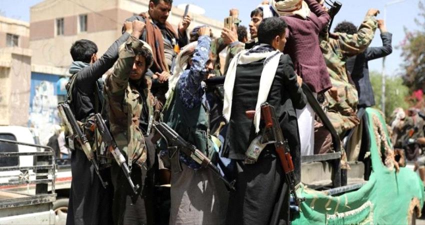 مليشيا الحوثي تدفع بتعزيزات كبيرة من اب الى الساحل الغربي