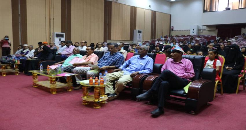 دورة إستثنائية لنقابة المعلمين الجنوبيين بعدن تخرج بعدد من القرارات والتوصيات