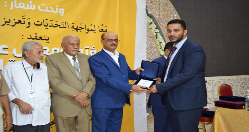 الشعبي: نحتاج مشاريع تنموية استراتيجية وليست آنيه