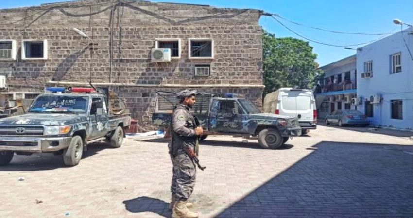  حماية المنشآت تتسلم مهام تأمين مقر مؤسسة المياه والصرف الصحي بعدن