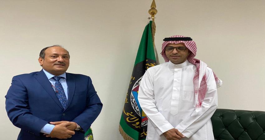 الوالي يبحث في الرياض الحفاظ على عضوية اليمن بالمؤسسات الخليجية