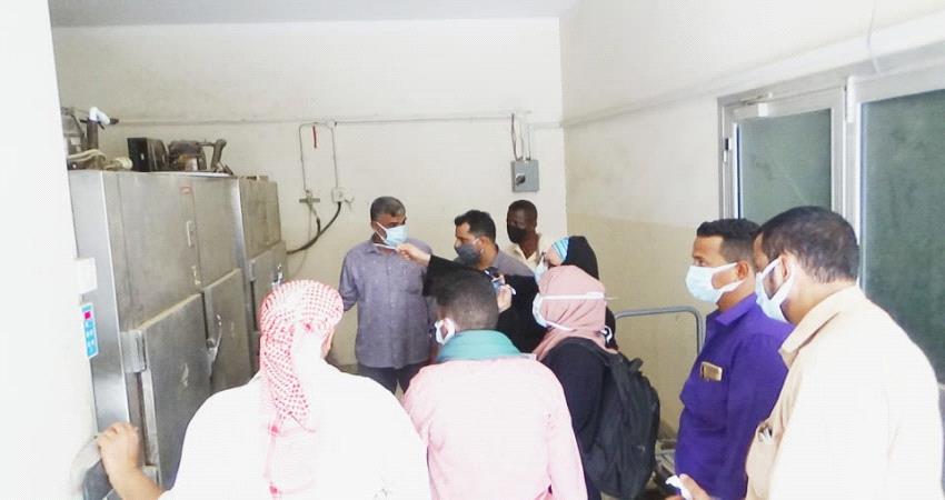 فريق من الصليب الأحمر الدولي يطلع على احتياجات مستشفى ابن خلدون بلحج