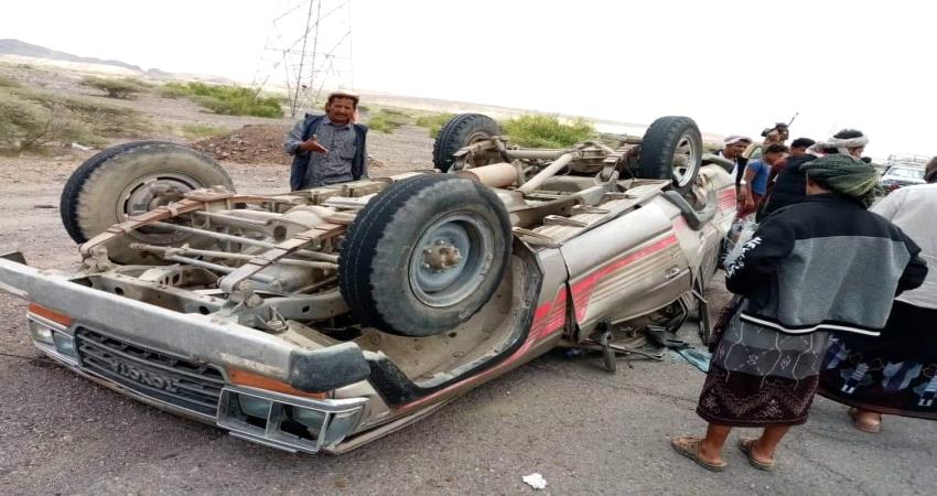 صور-حادث مرور مؤسف يودي بحياة مشايخ ووجاهات بردفان