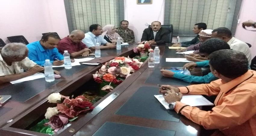 تشكيل لجنة لبحث وضع الساكنين بمدينة ذوي الداخل المحدود بلحج