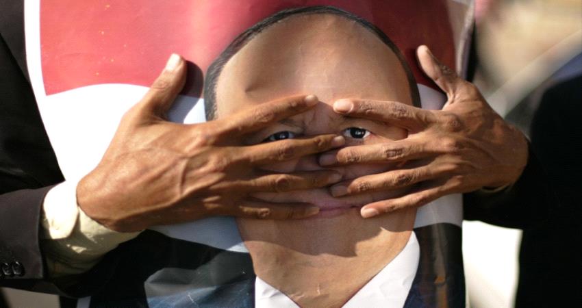 هل تجبر السعودية الرئيس هادي على تنفيذ القرارات الخاصة بشأن تشكيل الحكومة ؟ 