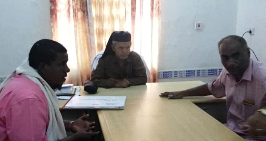 رئيس انتقالي ابين يبحث قضية تفاقم العشوائيات ويوجه بحصر كل اعمال البسط