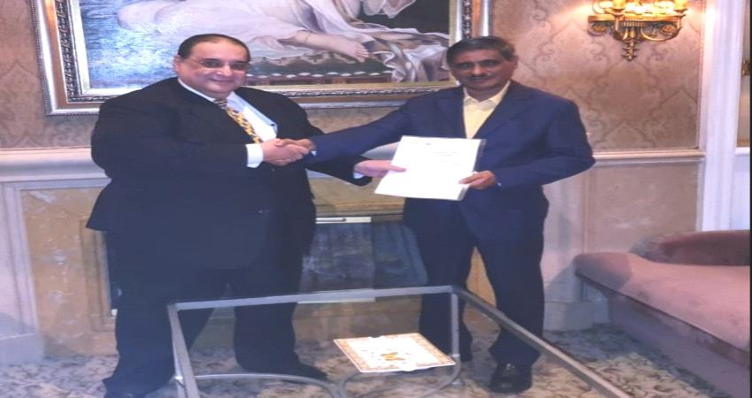 البحسني يستعين بإستشاري مصري لتطوير الاقتصاد  بحضرموت