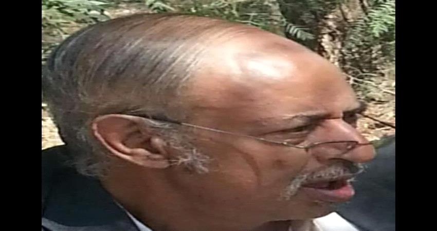 إعتقال برفيسور بصنعاء أثناء توجهه لإمتحان طلابه