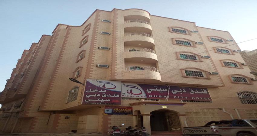 إستقروا في الفنادق .. تزايد الاسر النازحة من محافظات الشمال الى سيئون