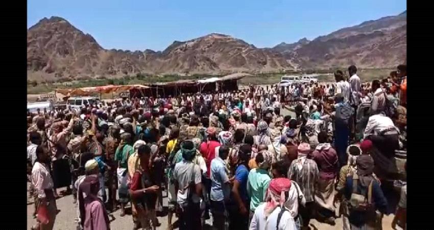 بحضور رسمي وشعبي صلح قبلي ينهي قضية قتل في أبين