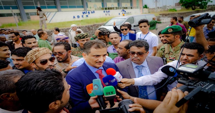 دعوات لتغيير منظومة الفساد في عدن لتمكين المحافظ من اداء عمله