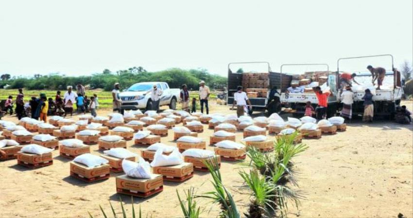 الامارات تواصل إغاثة النازحين في الساحل الغربي