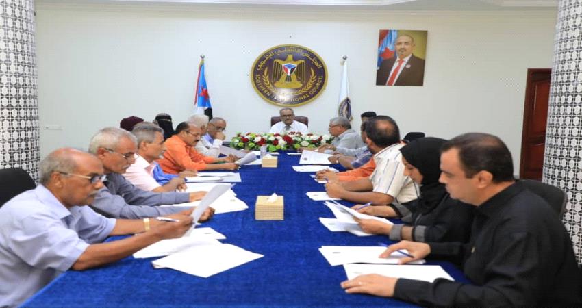 تقرير يستعرض المشهد الاقتصادي وأبرز مشكلات عدن ومناطق الجنوب