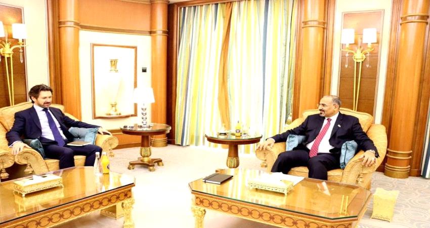 البعثة البريطانية تثمن جهود الانتقالي وموقفه الإيجابي تجاه تنفيذ اتفاق الرياض