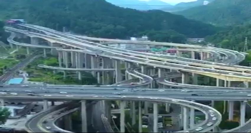 الصين تبدي رغبة في تأهيل طرق اليمن بشرط