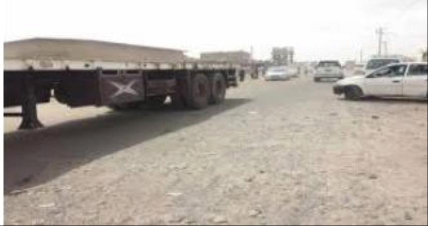 أمن تبن يعيد فتح طريق رئيس بعد قطعه من قبل الاهالي بلحج