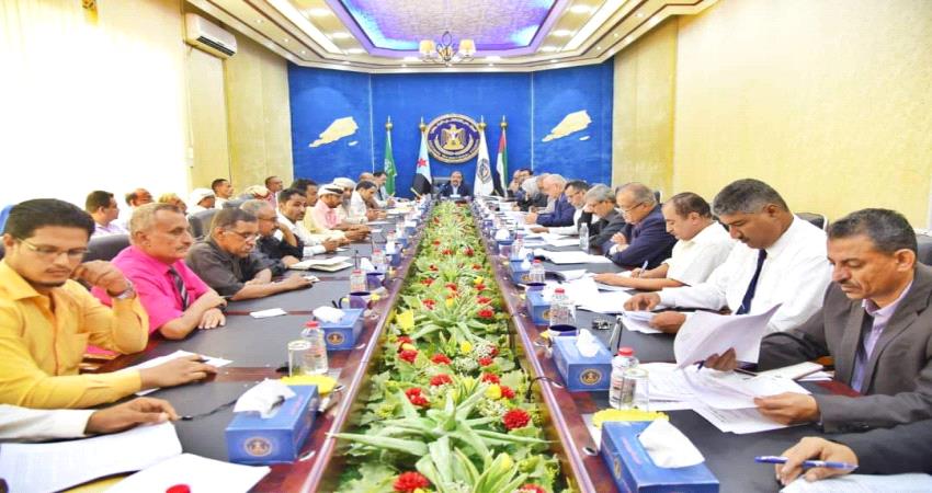 الانتقالي يحذر: صبرنا نفذ وعلى التحالف الوقوف بحزم امام مماطلة الحكومة