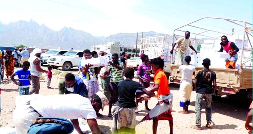 «خليفة الإنسانية» توزع مساعدات على 25 منطقة في سقطرى