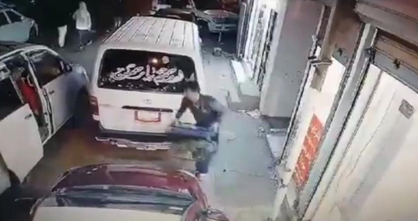 فيديو/كاميرا مراقبة توثق عملية سطو في عدن