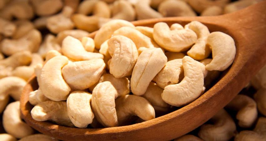 فائدة سحرية لتناول حبة كاجو يومياً 