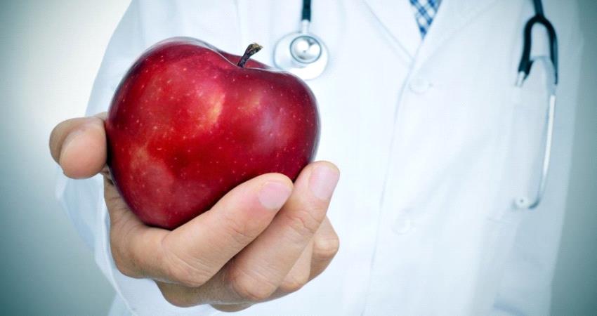 10 أطعمة تنقي البشرة وتساهم في تببيضها