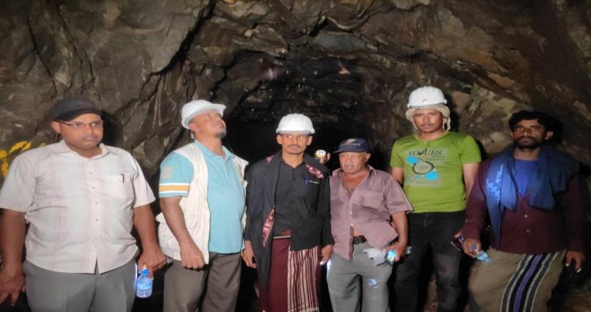 البريطانيون اكتشفوها والروس أسسوا الحفر.. ما حقيقة تهريب الذهب من مناجم حضرموت"صور"