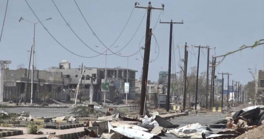 قصف حوثي يستهدف أحياء سكنية شرق الحديدة 