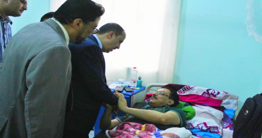 وزير الإعلام يؤكد إستكمال إجراءات نقل الجرحى للخارج 