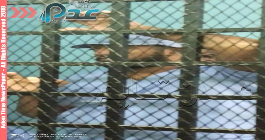 في جلسة إزدحمت بالحضور..تأجيل محاكمة المتهم بإشعال النار في جسد زوجته بالمكلا"صور"