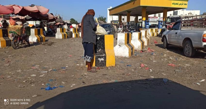 إغلاق تام لمحطات الوقود بلحج اثر أزمة للمشتقات النفطية