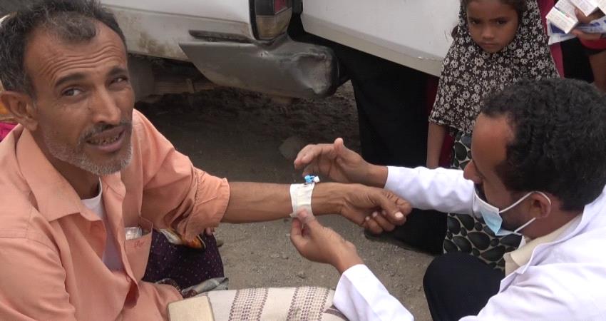 عيادات الهلال الإماراتي تستقبل عشرات المرضى في الحديدة 