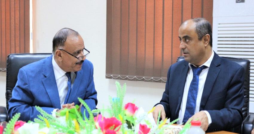 تكليف لجنة حكومية بالنزول لضبط التهريب والاختلالات في المنافذ