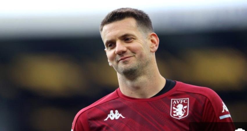 مانشستر يونايتد يعلن تعاقده مع حارس أستون فيلا